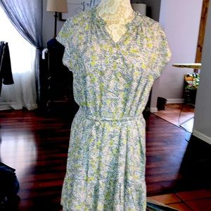 Lauren Conrad size L Dress